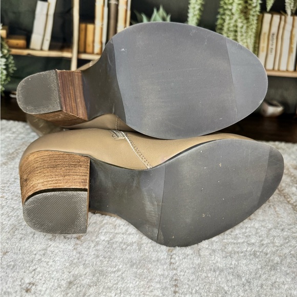 Extra Wide Calf Women’s Cowboy Boots - Picture 5 of 6